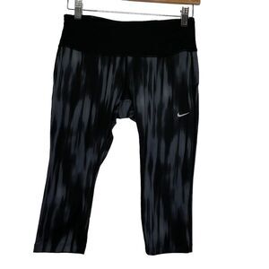 Nike small Dri Fit Running Capri Pant